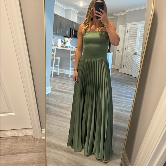 The A&F Giselle Strapless Drop-Waist Maxi Dress Abercrombie - Picture 5 of 6